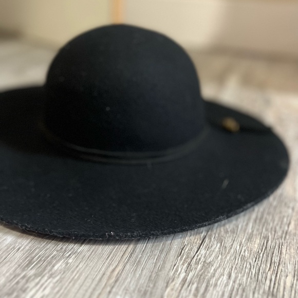 Wool Hat - Picture 3 of 4